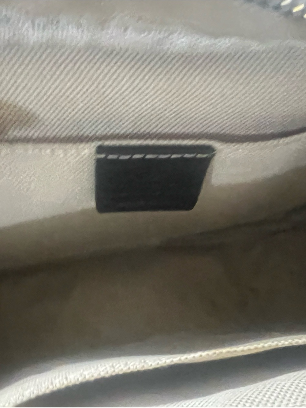 Gucci Black Pebbled Leather Interlocking G Crossbody Bag - Picture 7 of 7